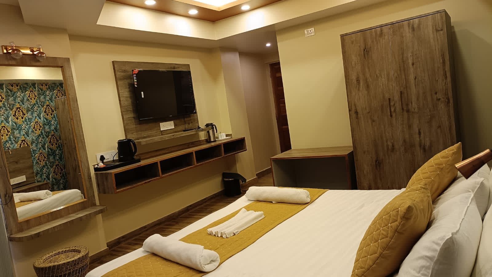 Sangam Hotel And Restaurant - Tap to explore photos