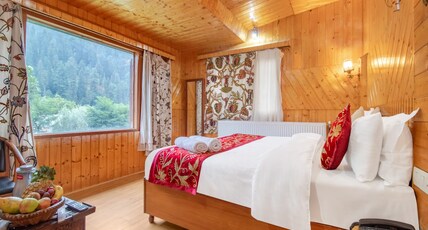 Hotel Tourist Palace (Near Betaab Valley) Room Type - Super Deluxe With Balcony