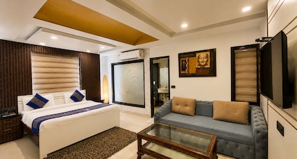 The Daanish Residency, Karol Bagh Room Type - Family Suite Room with Sofa cum Bed The Daanish Residency, Karol Bagh Room Type - Family Suite Room with Sofa cum Bed