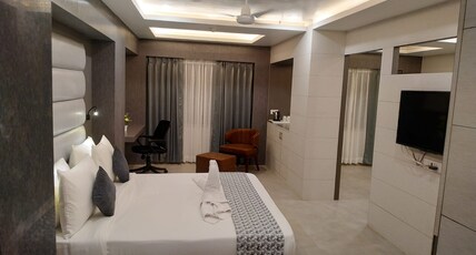 Hotel RishiRaj Room Type - Premium Suite
