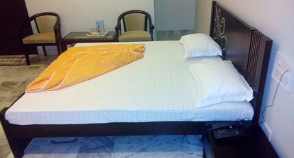 Hotel Diamond Palace Room Type - Deluxe Room