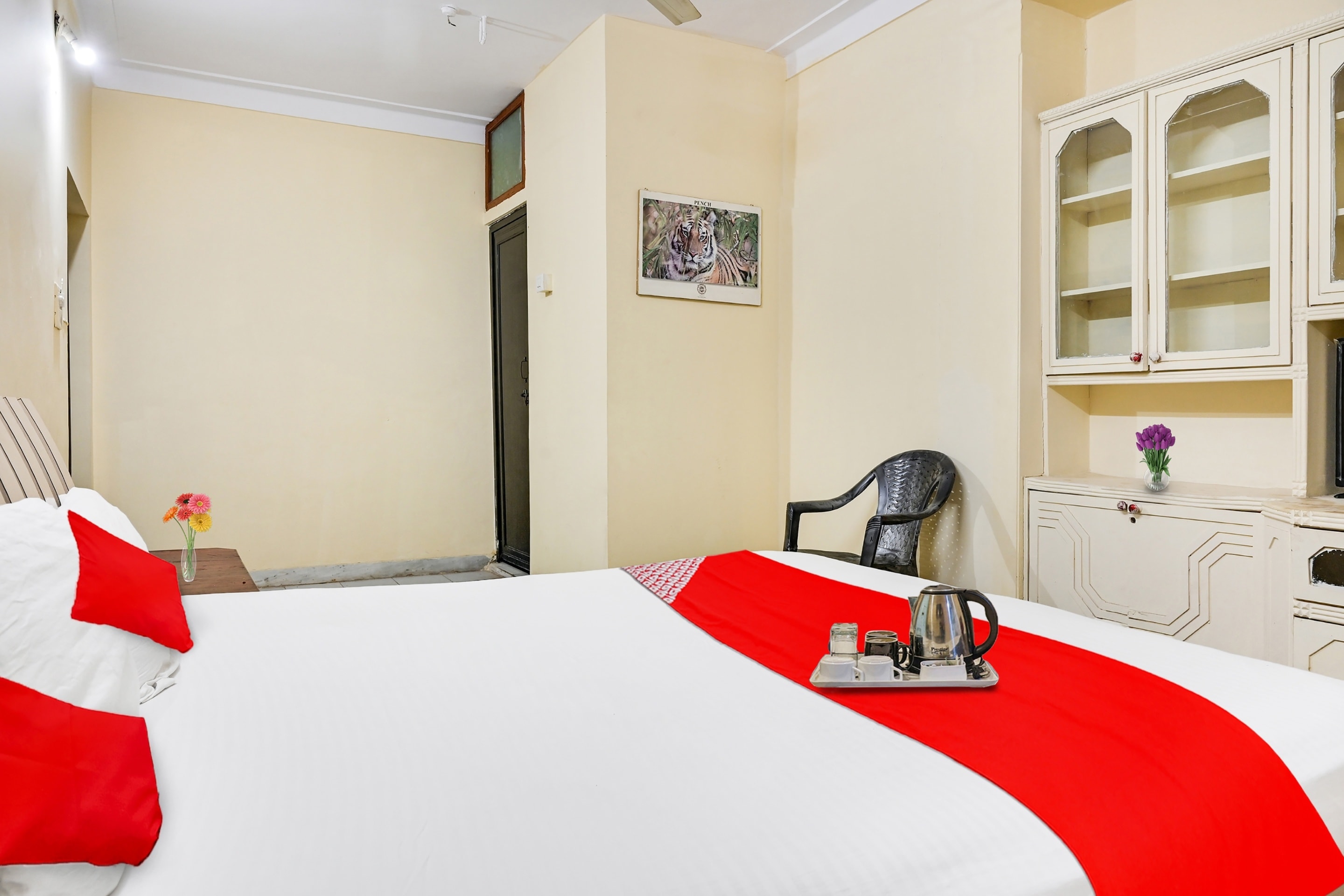 Hotel O Arera Inn - Tap to explore photos