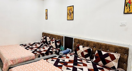 Hotel pujari palace Room Type - Bedroom 2