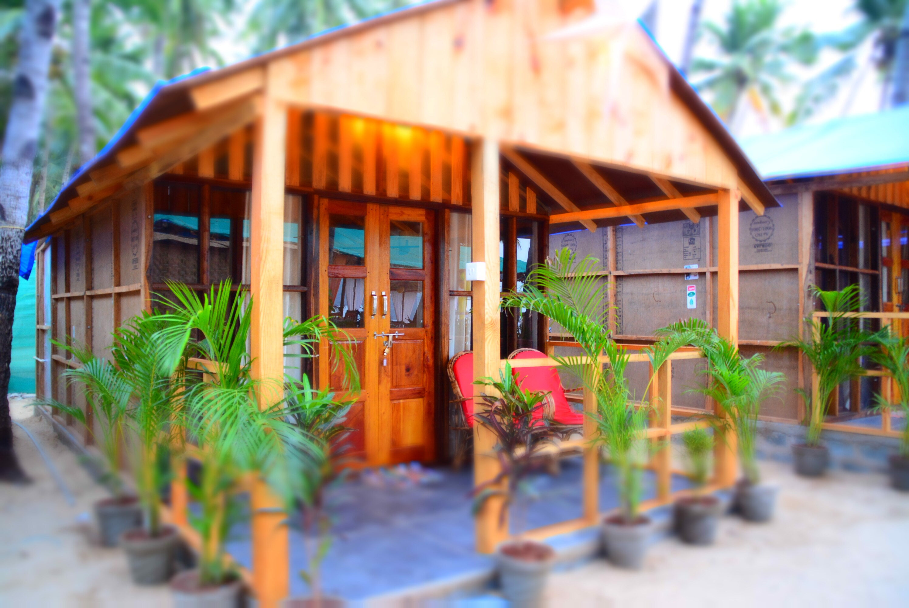 Roundcube Beach Bungalows | Rooms & Wi-Fi - Tap to explore photos