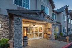 Best Western Plus Cameron's Inn
