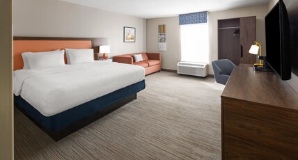 HAMPTON INN SOMERSET PA Room Type - 1 KING W  SOFABED NONSMOK