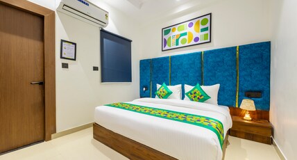 Treebo Accent Park Hotel And Banquet Room Type - Economy Room