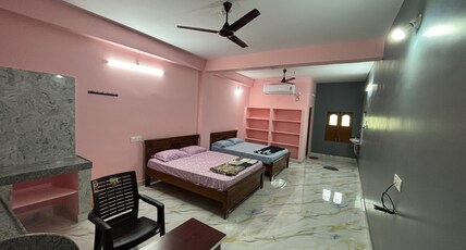 Trinetra Home Stay Room Type - Ac Bedroom 2
