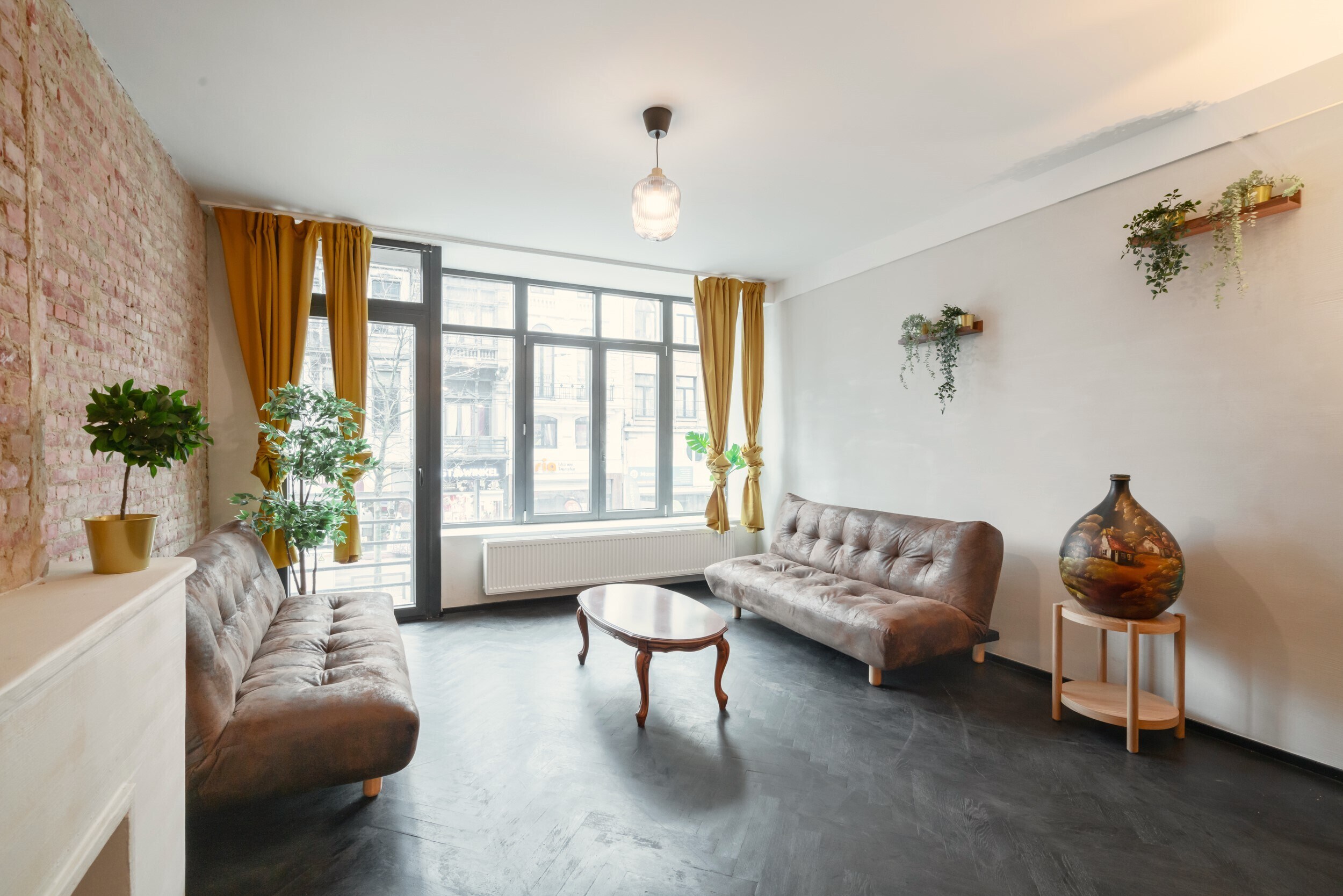 Cozy 2BR/14P Apartment - Central Antwerp - Tap to explore photos