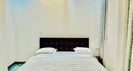 Green View Inn Stay Room Type - Deluxe Room