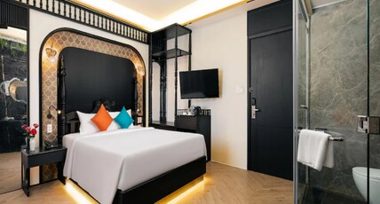 G8 Riverside Hotel Saigon Room Type - Superior Queen Room