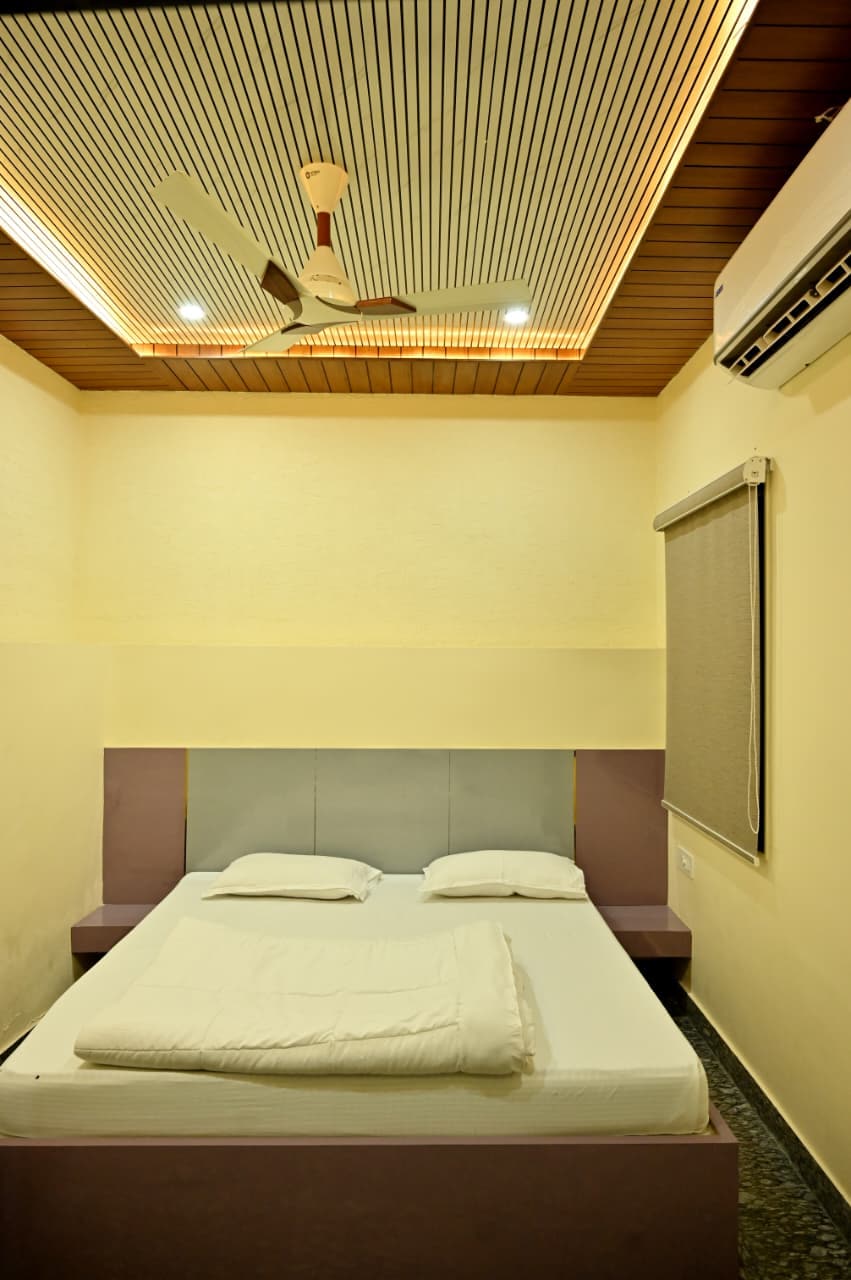 JAWAI ROCK HOTEL - Tap to explore photos
