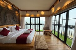 Evri Hotel and Resorts