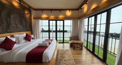 Evri Hotel and Resorts Room Type - Premium Room with Kanchenjunga Mountain view