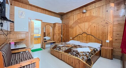 Palace Hotel- Lake Facing Rooms @Mall Road Room Type - Lake Facing Family Suite two Double beds Palace Hotel- Lake Facing Rooms @Mall Road Room Type - Lake Facing Family Suite two Double beds