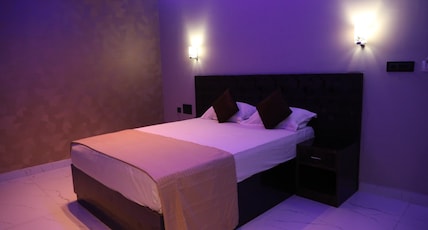 Kasi Talkies - Rooms & Banquet Hall Room Type - Executive Deluxe AC Room - 4 person occupancy Kasi Talkies - Rooms & Banquet Hall Room Type - Executive Deluxe AC Room - 4 person occupancy