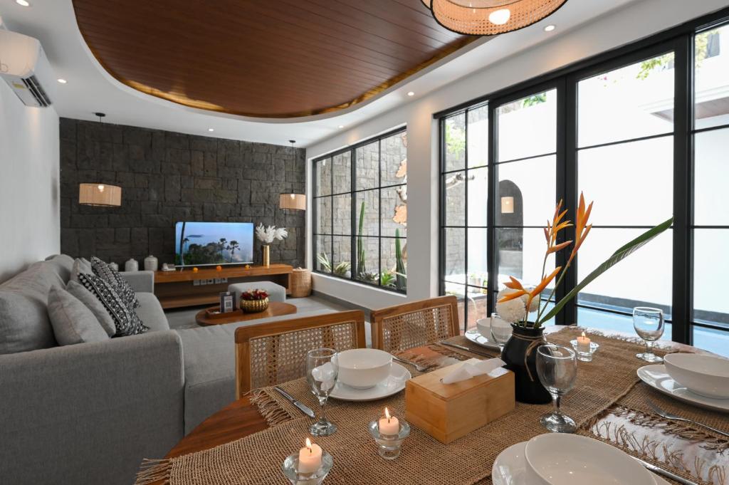 The Wina Villa Canggu - Tap to explore photos