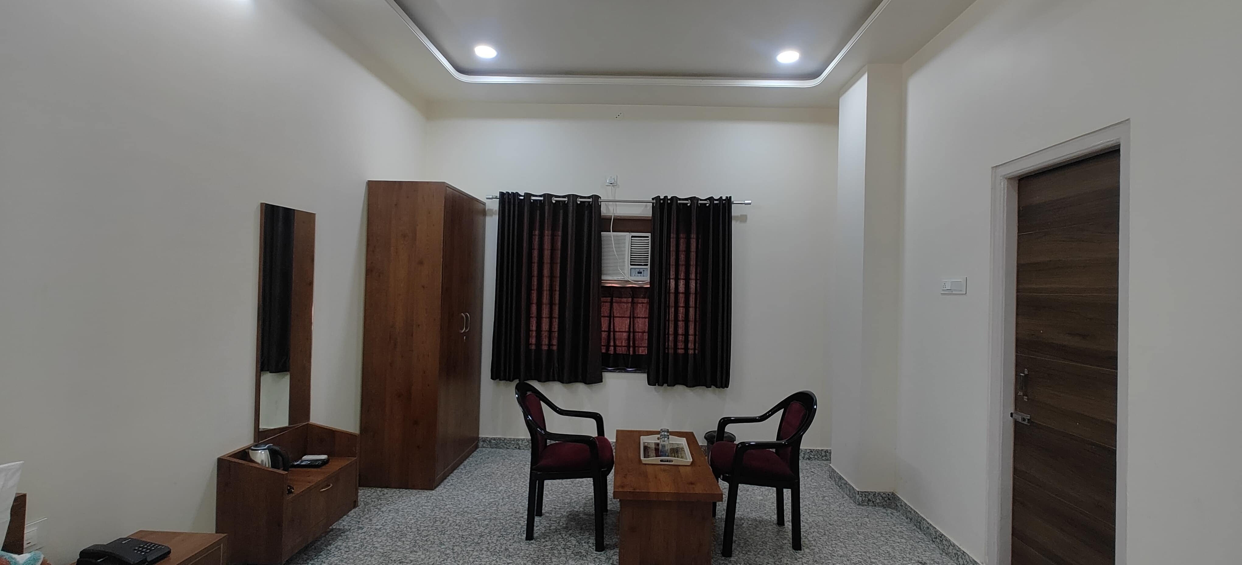 Pushkar Mountain Resort - Tap to explore photos