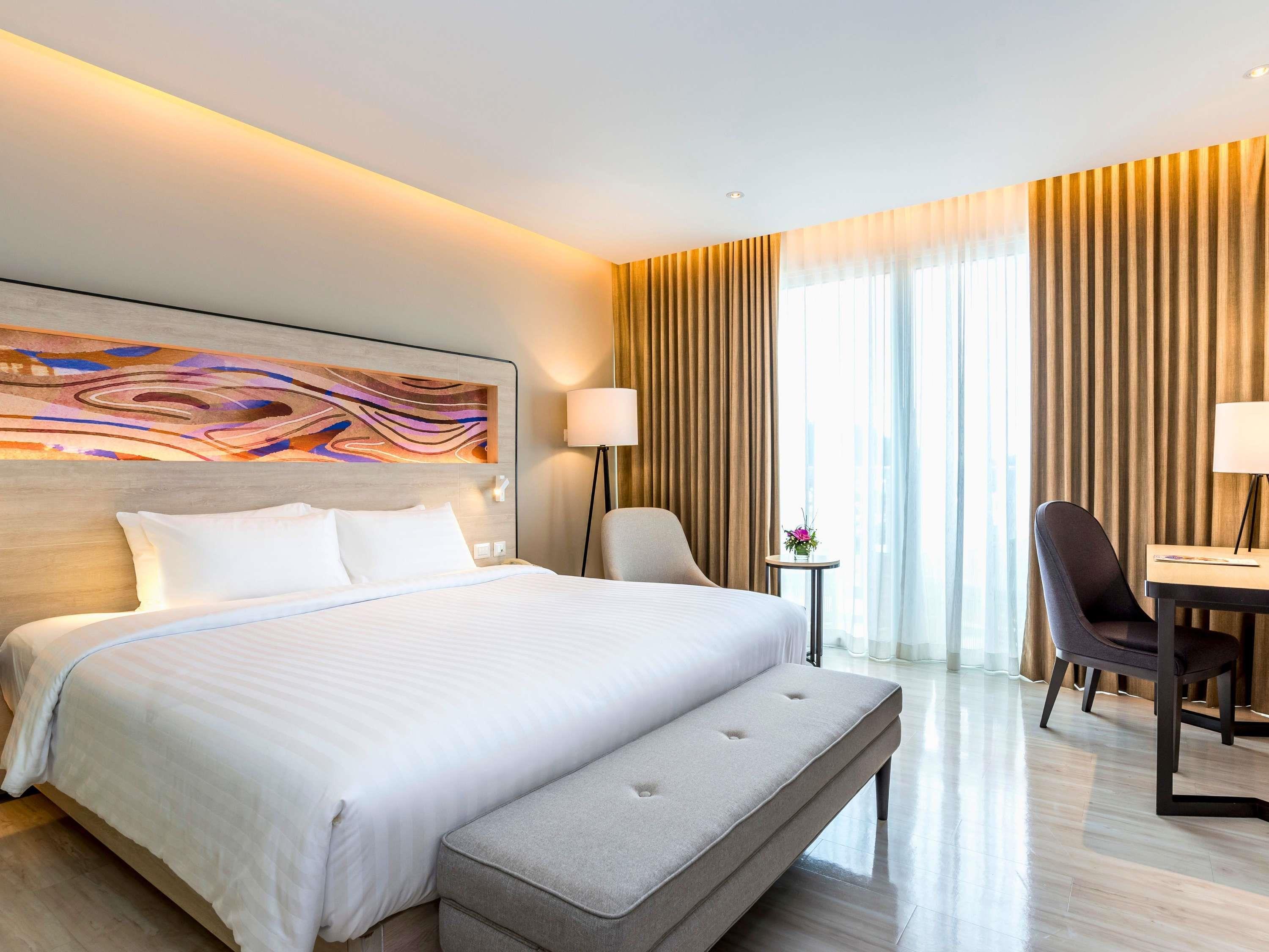 Novotel Phuket City Phokeethra - Tap to explore photos