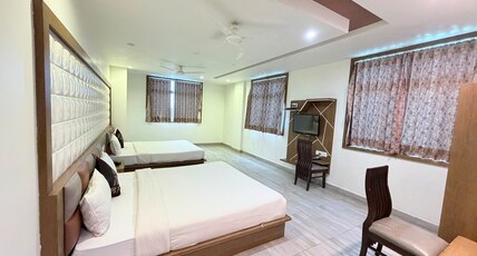 HILTAN INN SOMNATH Room Type - PREMIUM QUAD ROOM 360' VIEW HILTAN INN SOMNATH Room Type - PREMIUM QUAD ROOM 360' VIEW