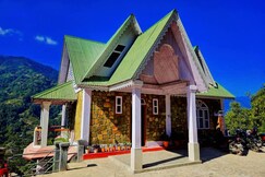 U-Turn Meghmallar Retreat, Chimney, Kurseong