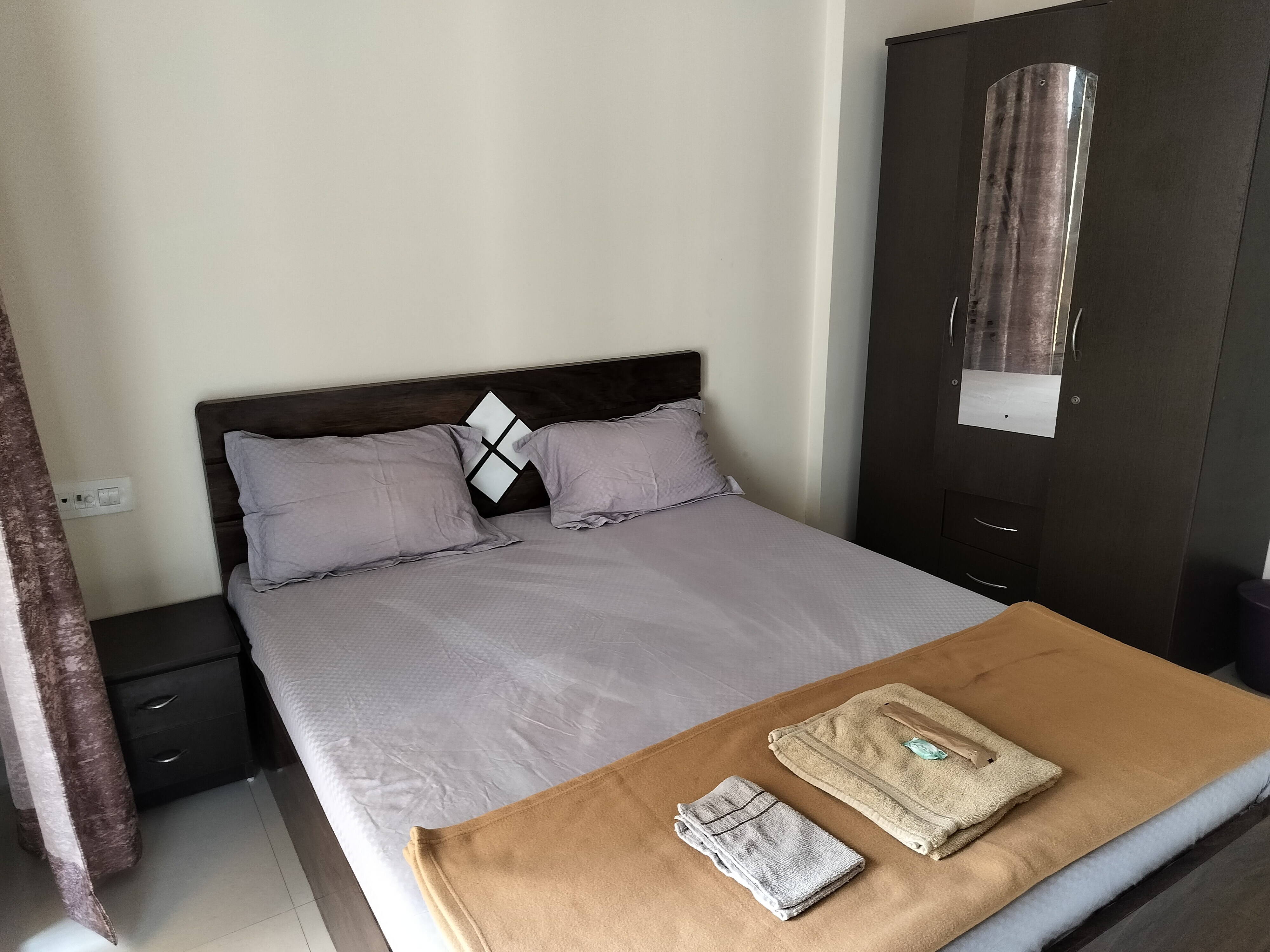 P N A Apartment in Hiranandani Estate - Tap to explore photos