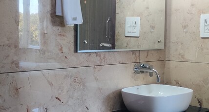 Karan's Corbett Motel Room Type - standard
