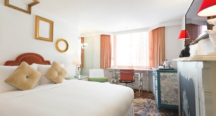 The Luxe Manor Room Type - Premier Double room