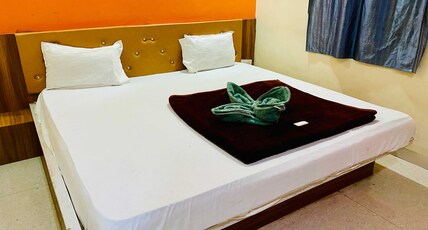 Hotel Palash Room Type - Deluxe Double Room