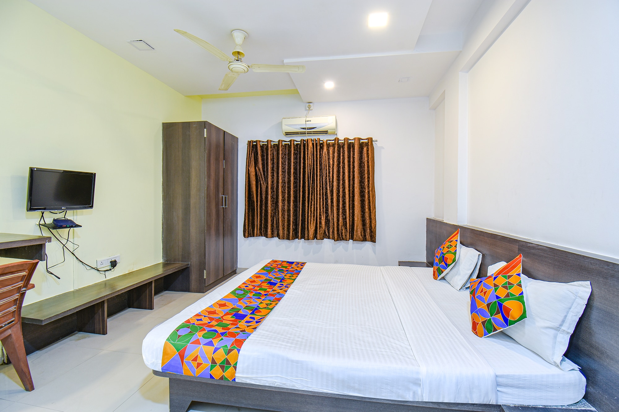 Via Paradise Stay Inn - Tap to explore photos