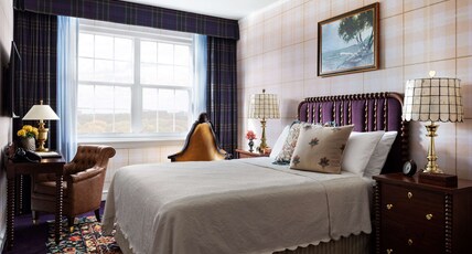 Graduate by Hilton Evanston Room Type - GRADUATE QUEEN