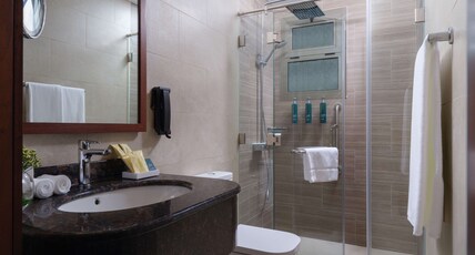 DoubleTree by Hilton Muscat Qurum Room Type - KING THREE BEDROOM SUITE DoubleTree by Hilton Muscat Qurum Room Type - KING THREE BEDROOM SUITE