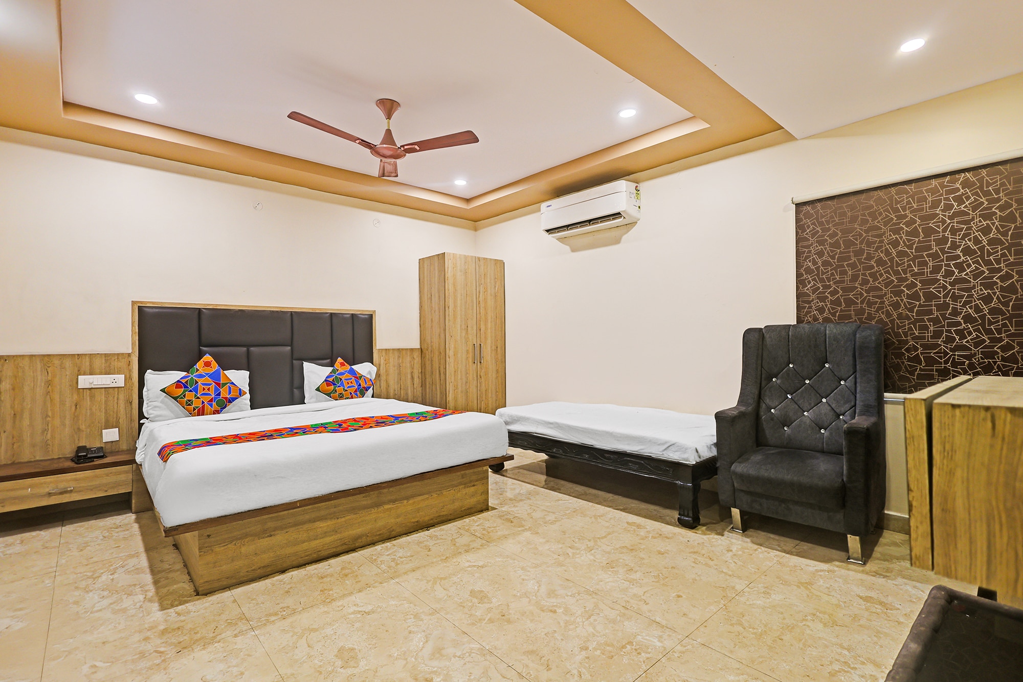 FabHotel Aruna Executive Inn - Tap to explore photos