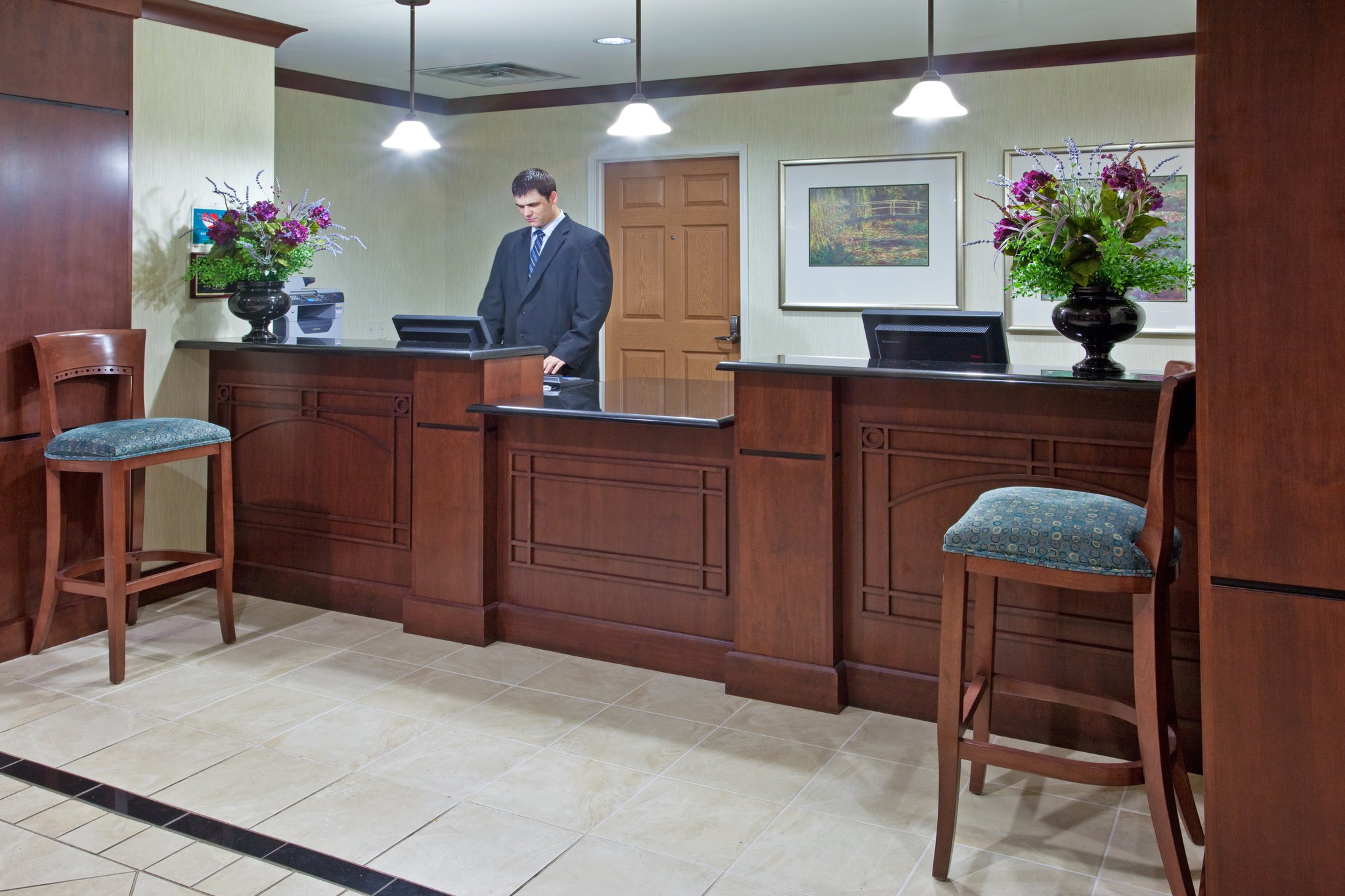 Staybridge Suites Elkhart - Tap to explore photos