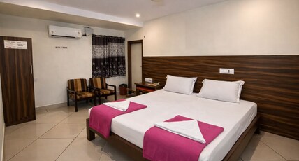 SWAGATH RESIDENCY Room Type - Deluxe Ac Room