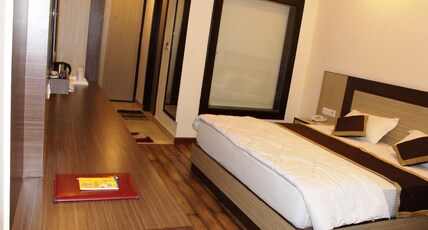 CHANDNI MIDWAY RESORT Room Type - Aravali Suite