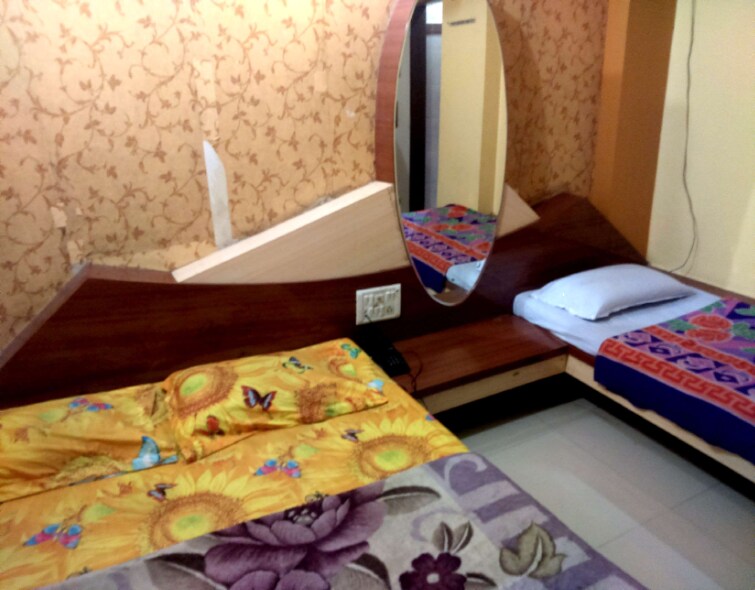 Deepak Lodge - Tap to explore photos