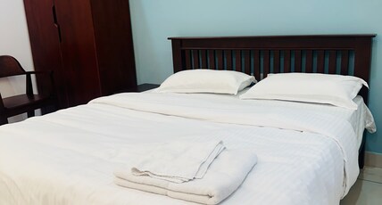CLOUD 9 HOTEL &. LODGE Room Type - DOUBLE ROOM