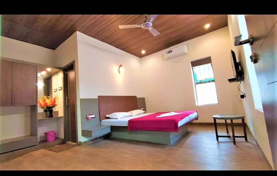 Madhusudan Cottage | Rooms & Wi-Fi - Tap to explore photos