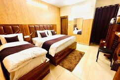 Hotel Golden Retreat