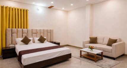 HOTEL RC VILLA Room Type - Executive Suite Room