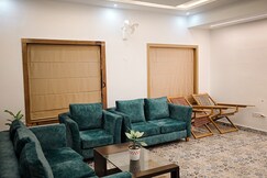 The Girassol Serviced Villa | Rooms & Suites