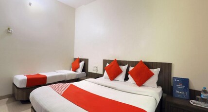 Hotel Shri Sai Murali - Sai Ganesh Group Room Type - Triple Bed A.C Room
