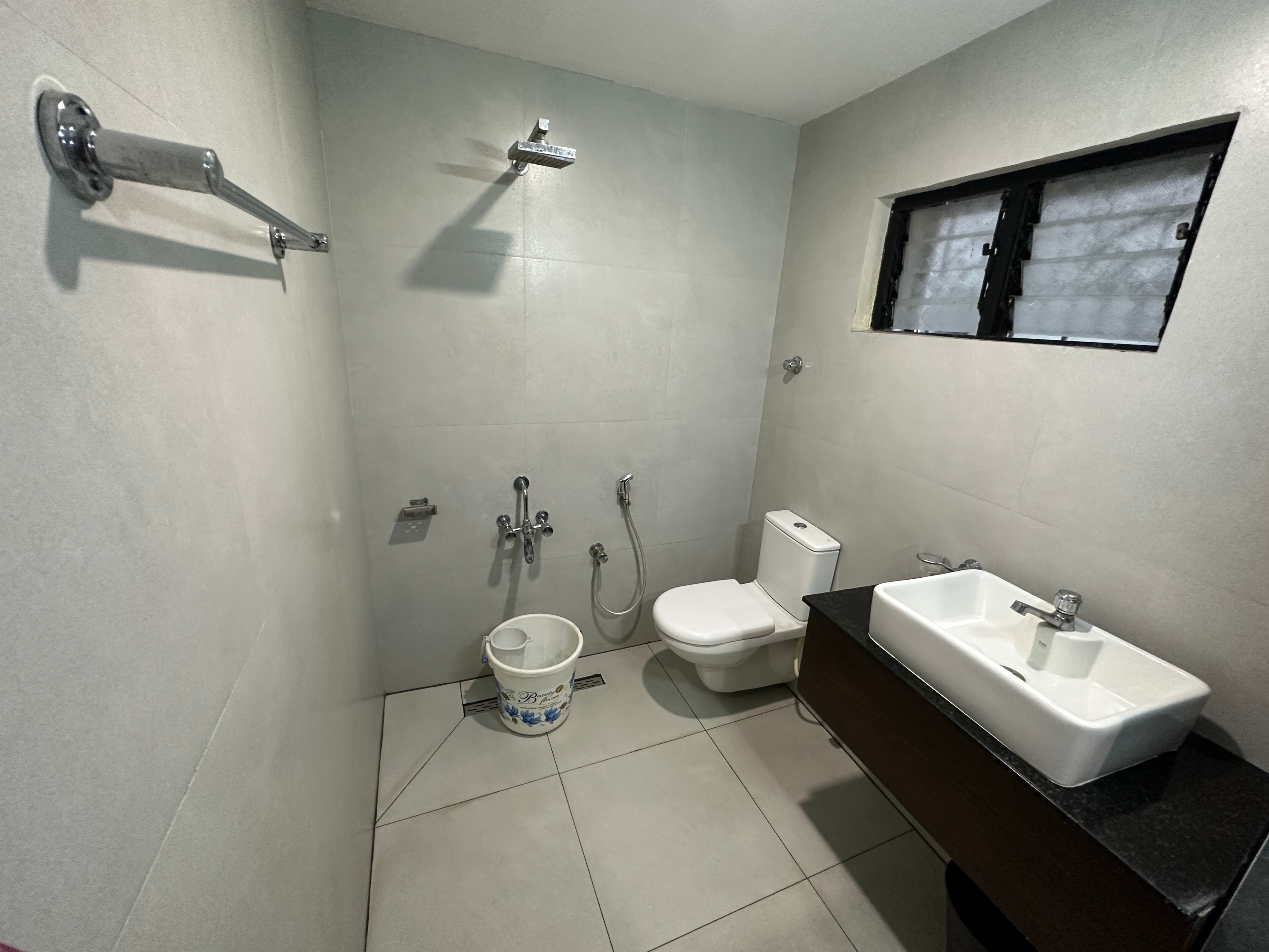 Hotel Aiba Regency - Tap to explore photos