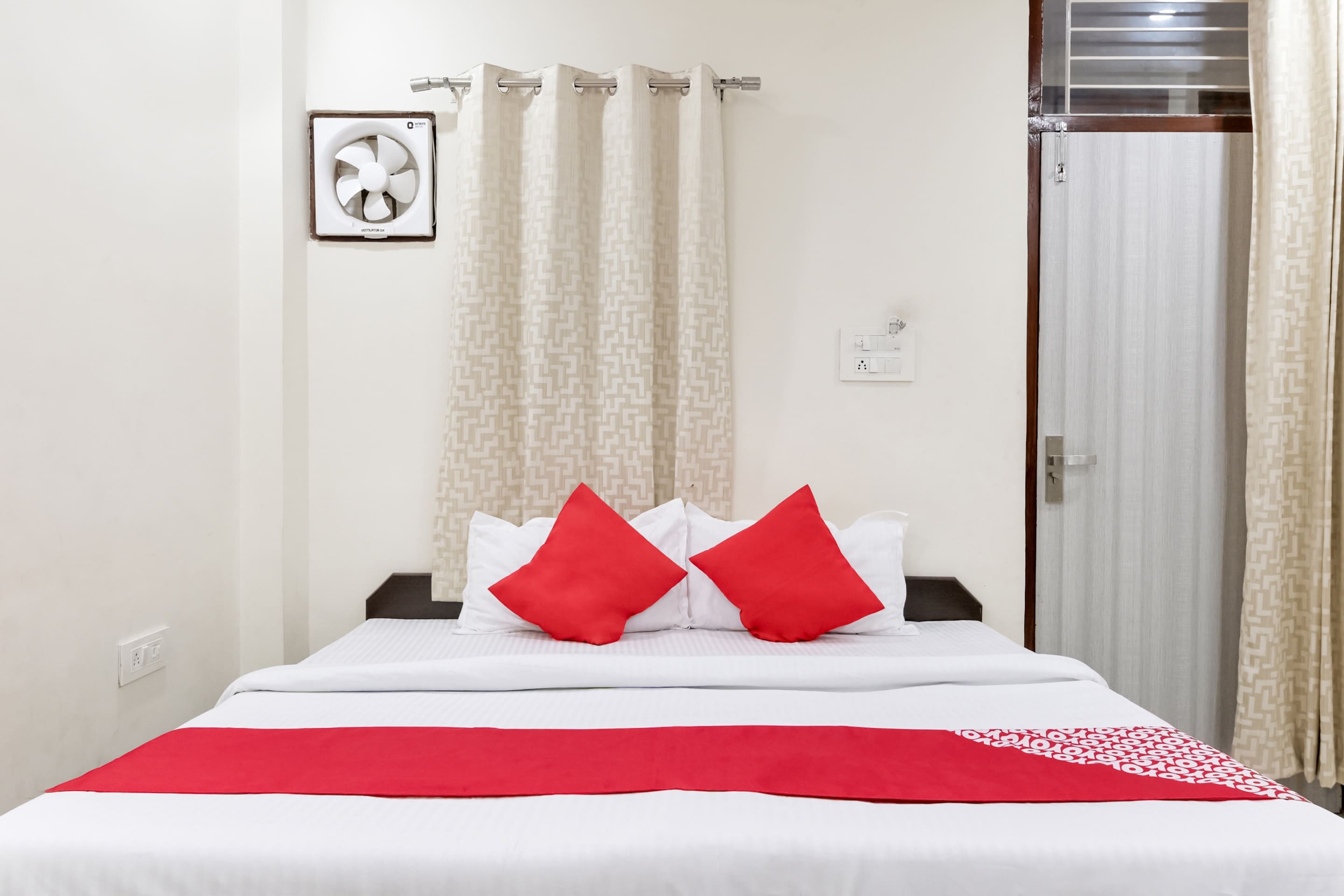 Hotel O Dwarika Palace - Tap to explore photos
