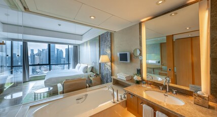 Eton Hotel Shanghai Room Type - Superior King Bed Room