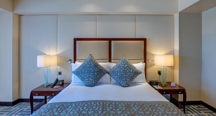 Crowne Plaza DUQM Room Type - Executive Suite Sea View with Balcony