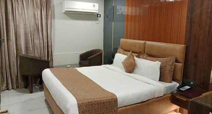 Hotel Metro Room Type - Deluxe Double Bed Room