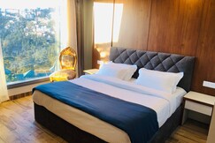 Rekhis BnB (1 km from Mall Road)