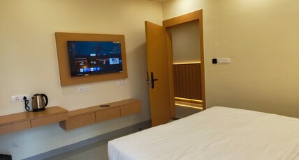 Hotel Heritage Inn Room Type - Luxury Room with City View